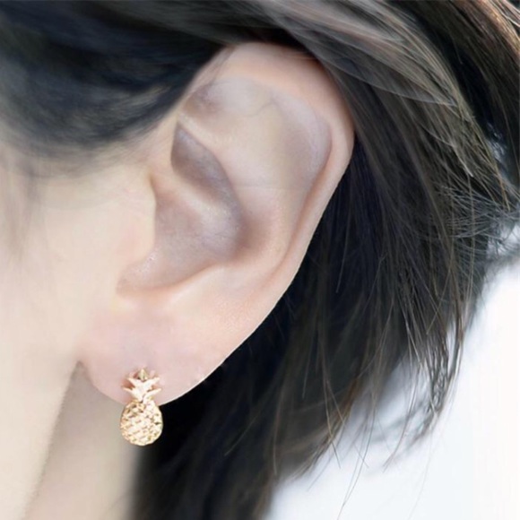 ✨ gold pineapple stud earrings  ✨ - Picture 3 of 4